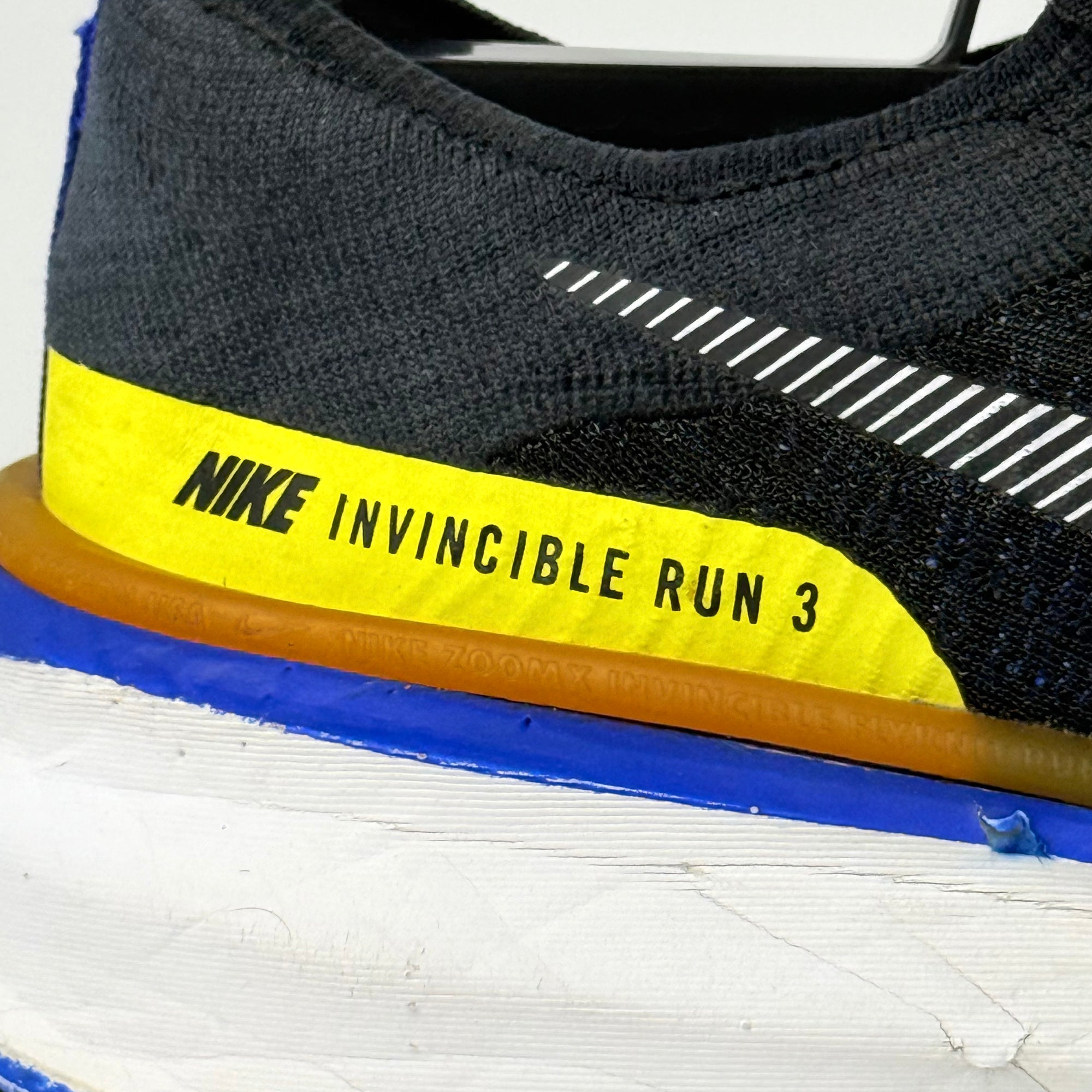 NIKE ZOOMX INVINCIBLE RUN FLYKNIT 3